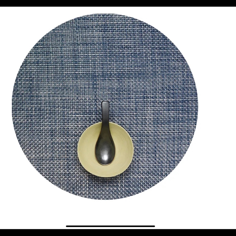 Chilewich round Denim placemats.